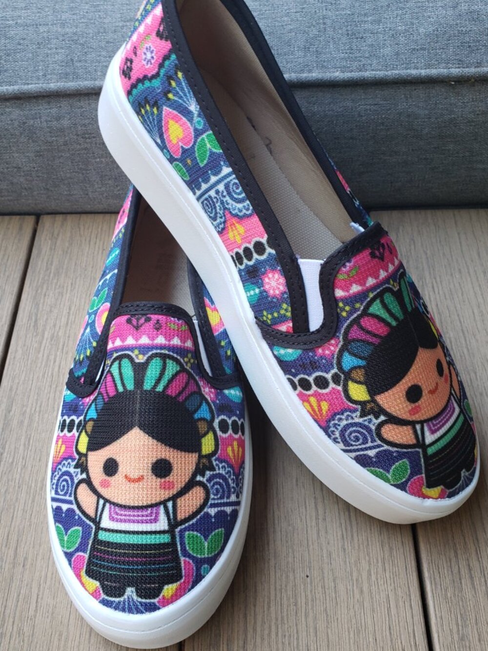 BNWoT Frida inspired colorful slip-on sneaker (6) KICKS